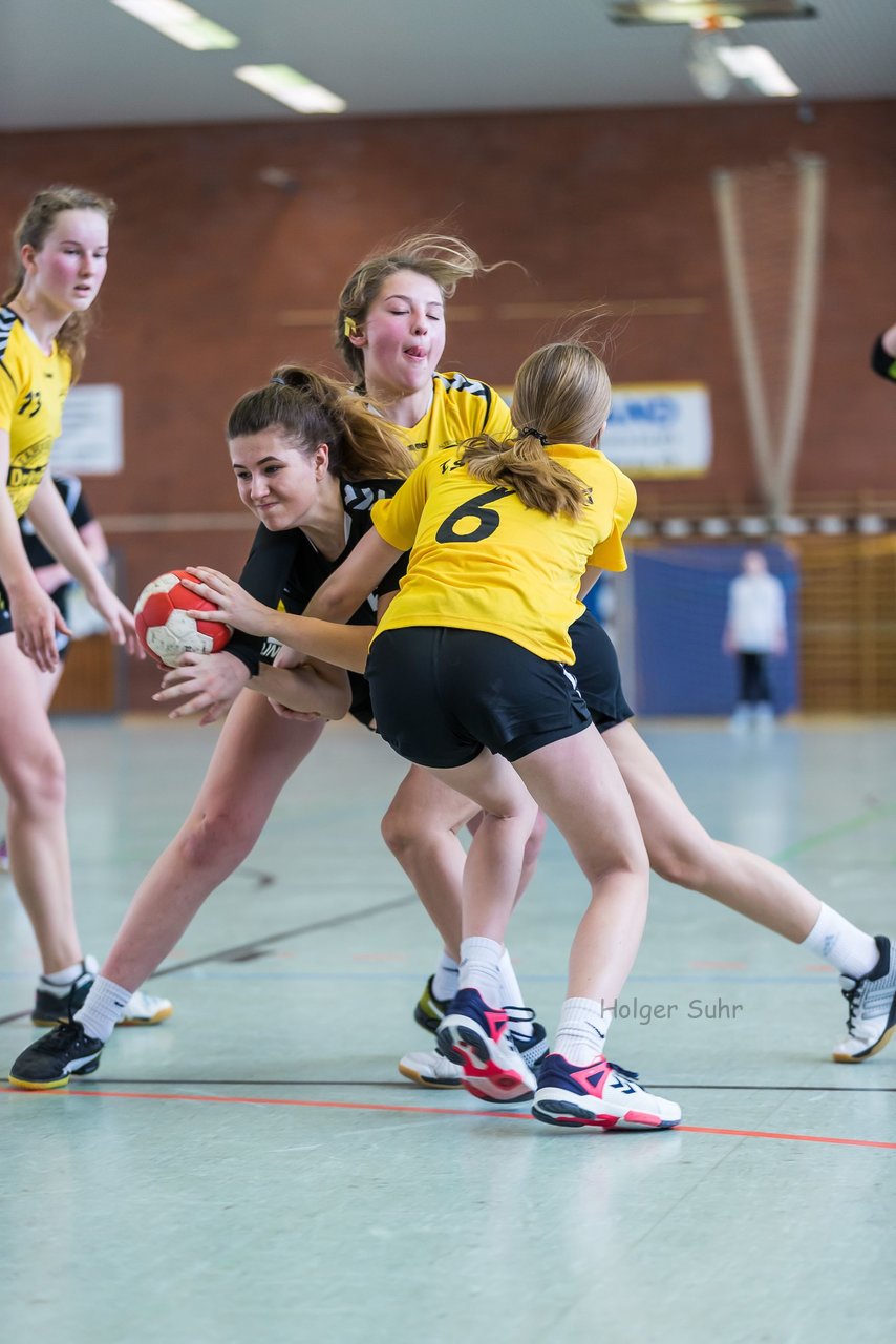 Bild 233 - B-Juniorinnen Bramstedter TS - TSV Altenholz : Ergebnis: 17:16